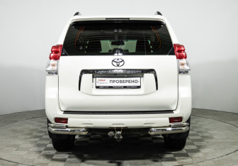 Подержанный автомобиль Toyota Land Cruiser Prado 2013 года (6 фото)