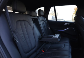 Подержанный автомобиль BMW X5 2019 года (13 фото)