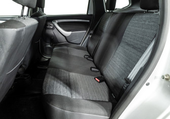 Подержанный автомобиль Renault Duster 2013 года (10 фото)