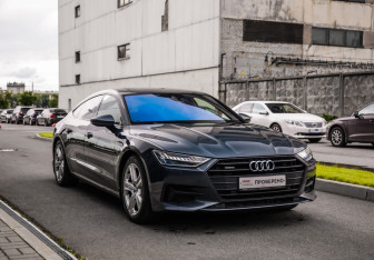 Подержанный автомобиль Audi A7 2018 года (5 фото)