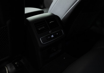 Подержанный автомобиль Audi A4 Sedan 2020 года (18 фото)