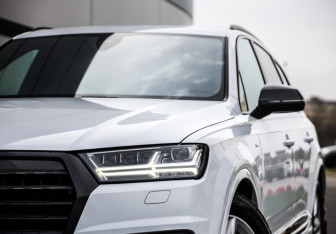 Подержанный автомобиль Audi Q7 2018 года (2 фото)