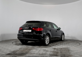 Подержанный автомобиль Audi A3 Hatchback 2014 года (5 фото)