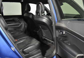 Подержанный автомобиль Volvo XC90 2018 года (12 фото)