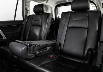 Подержанный автомобиль Toyota Land Cruiser Prado 2021 года (27 фото)