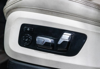 Подержанный автомобиль BMW X6 2020 года (29 фото)