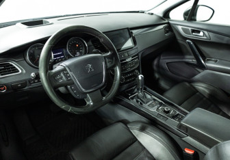 Подержанный автомобиль Peugeot 508 Sedan 2012 года (11 фото)