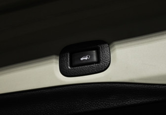 Подержанный автомобиль Nissan X-Trail 2018 года (21 фото)