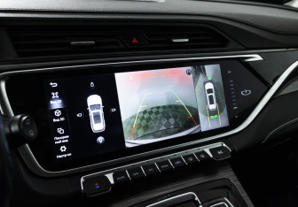 Подержанный автомобиль Geely Atlas Pro 2023 года (16 фото)