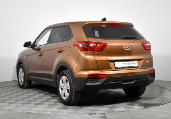 Подержанный автомобиль Hyundai Creta 2017 года (7 фото)