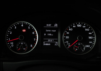 Подержанный автомобиль Volkswagen Tiguan 2013 года (12 фото)