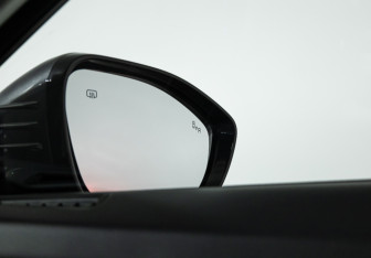 Подержанный автомобиль Changan UNI-K 2023 года (20 фото)