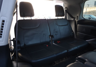 Подержанный автомобиль Lexus LX 2012 года (14 фото)