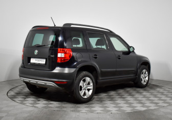 Подержанный автомобиль Skoda Yeti 2014 года (5 фото)
