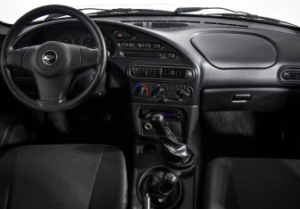 Подержанный автомобиль Chevrolet Niva 2011 года (13 фото)
