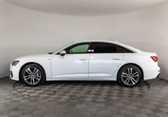 Подержанный автомобиль Audi A6 Sedan 2019 года (8 фото)