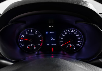 Подержанный автомобиль Kia Rio Hatchback 2018 года (20 фото)