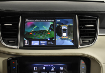 Подержанный автомобиль Infiniti QX50 2019 года (18 фото)