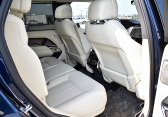 Подержанный автомобиль Land Rover Range Rover 2022 года (14 фото)