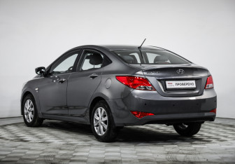Подержанный автомобиль Hyundai Solaris Sedan 2016 года (2 фото)