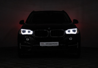 Подержанный автомобиль BMW X5 2016 года (25 фото)