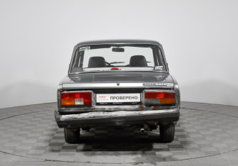 Подержанный автомобиль LADA (ВАЗ) 2105 2010 года (6 фото)