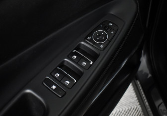 Подержанный автомобиль Hyundai Santa Fe 2019 года (10 фото)