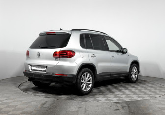 Подержанный автомобиль Volkswagen Tiguan 2016 года (5 фото)