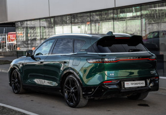 Подержанный автомобиль Voyah Free 2023 года (7 фото)