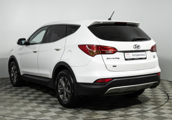Подержанный автомобиль Hyundai Santa Fe 2015 года (7 фото)