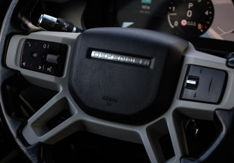 Подержанный автомобиль Land Rover Defender Suv 2021 года (13 фото)