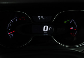 Подержанный автомобиль Renault Kaptur 2017 года (12 фото)