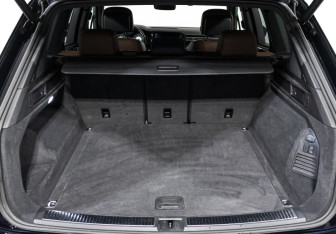 Подержанный автомобиль Volkswagen Touareg 2019 года (15 фото)
