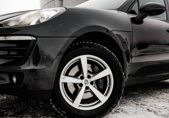Подержанный автомобиль Porsche Macan 2016 года (3 фото)