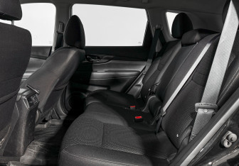 Подержанный автомобиль Nissan X-Trail 2021 года (12 фото)