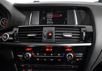 Подержанный автомобиль BMW X3 2016 года (20 фото)