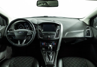 Подержанный автомобиль Ford Focus Wagon 2019 года (13 фото)