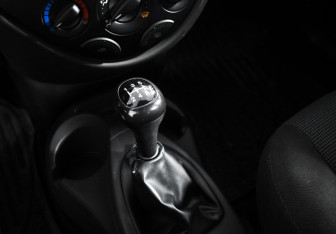 Подержанный автомобиль Ford Focus Hatchback 2004 года (15 фото)