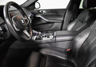Подержанный автомобиль BMW X6 2019 года (10 фото)
