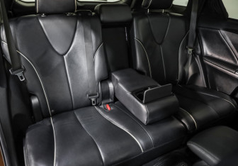 Подержанный автомобиль Toyota Venza 2014 года (23 фото)