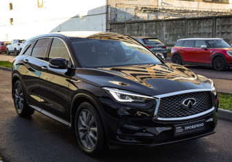 Подержанный автомобиль Infiniti QX50 2018 года (4 фото)