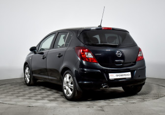 Подержанный автомобиль Opel Corsa 2012 года (7 фото)