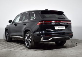Подержанный автомобиль Geely Monjaro 2023 года (7 фото)