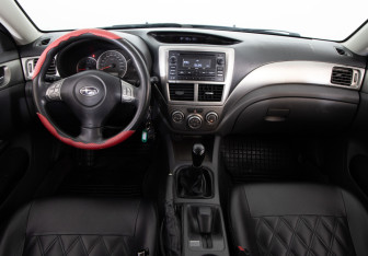 Подержанный автомобиль Subaru Impreza Hatchback 2007 года (9 фото)