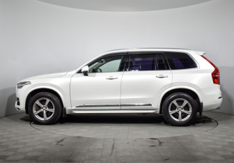 Подержанный автомобиль Volvo XC90 2015 года (8 фото)