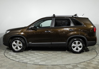 Подержанный автомобиль Kia Sorento 2019 года (8 фото)