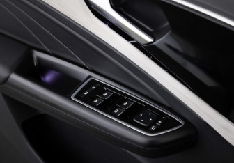 Подержанный автомобиль Jetta VS5 2023 года (13 фото)