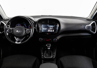Подержанный автомобиль Kia Soul 2021 года (10 фото)