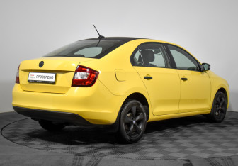 Подержанный автомобиль Skoda Rapid Liftback 2017 года (5 фото)