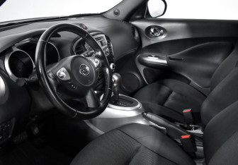 Подержанный автомобиль Nissan Juke 2012 года (9 фото)